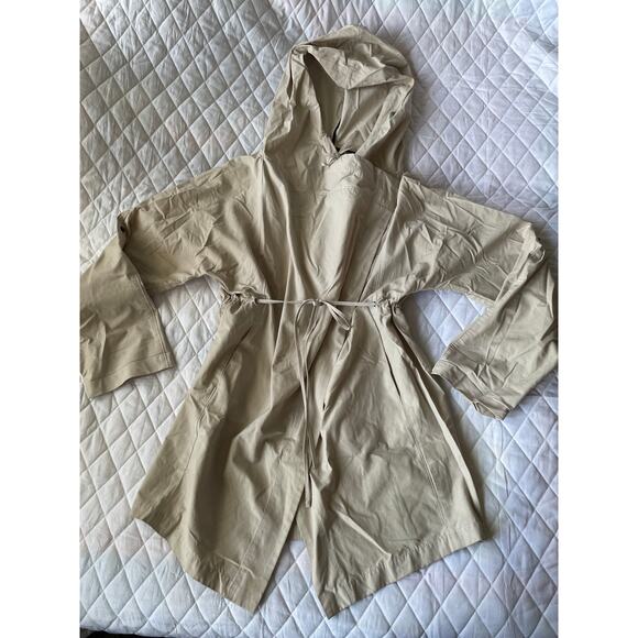 Hooded Raincoat - Picture 2 of 6